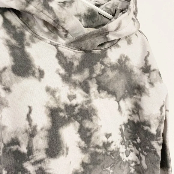 Size 10/12 Large - Picture 2 of 4